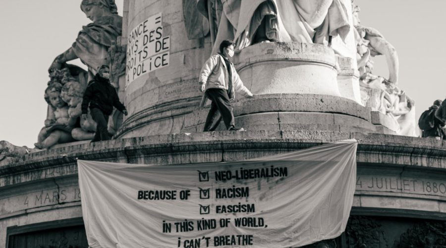 Les lois sur la liberté religieuse : Tensions et équilibre